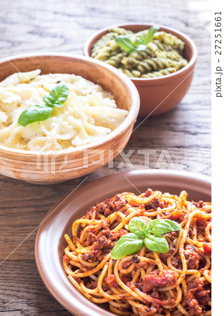 Pasta with different kinds of sauce 27251661