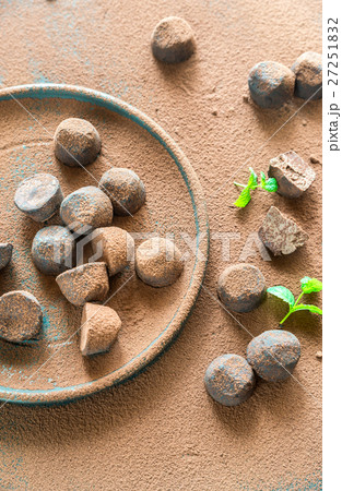 Chocolate truffles 27251832