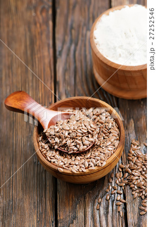 flax seed and flour 27252546