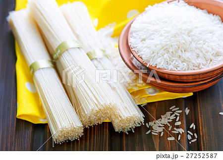 rice noodles rice noodles 27252587