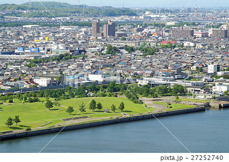 四日市の緑地と街並み 四日市の緑地と街並み 27252740