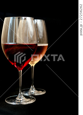 Wineglasses with red and white wine 27256262