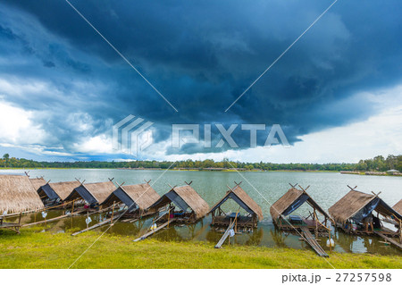 View of Huay Tung Tao Lake in Chiang Mai, Thailand 27257598