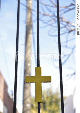 教会の十字架の写真素材 [27258352] - PIXTA