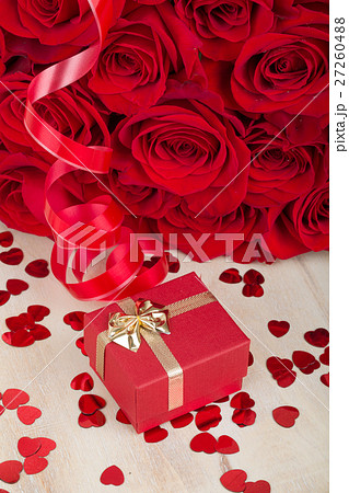 Valentine gift red roses Valentine gift red roses 27260488
