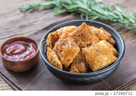 Plate with fried ravioli 27260712