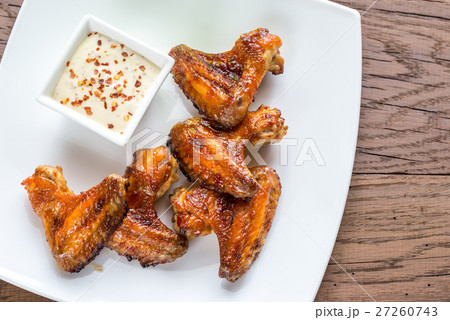 Baked chicken wings with spicy sauce Baked chicken wings with spicy sauce 27260743