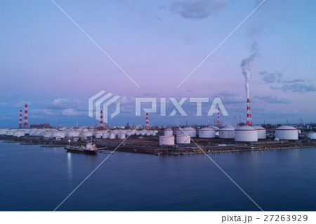 夕暮れのコンビナート 夕暮れのコンビナート 27263929
