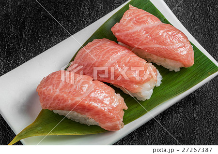 大トロと握り寿司 Sushi の写真素材