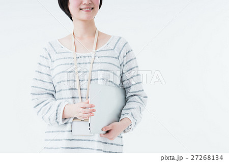 ビジネスウーマン（パソコン） 27268134