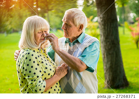 Sad elderly couple. 27268371