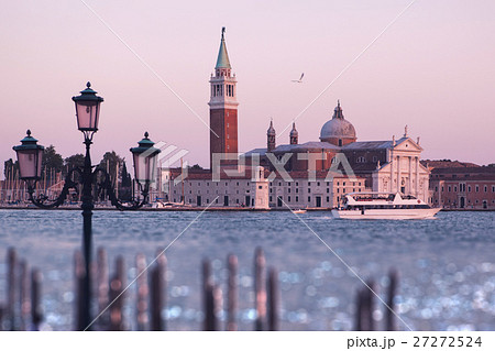 Venice canal scene in Italy 27272524