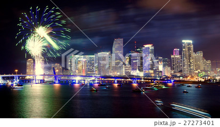 アメリカ フロリダ州 マイアミ ダウンタウンの花火 アメリカ フロリダ州 マイアミ ダウンタウンの花火 27273401