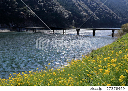 春の沈下橋 27276469