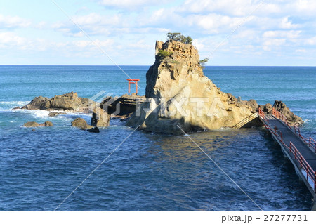 波立海岸にある弁天島 波立海岸にある弁天島 27277731