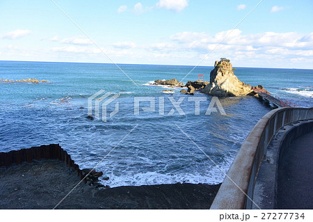 波立海岸にある弁天島 波立海岸にある弁天島 27277734