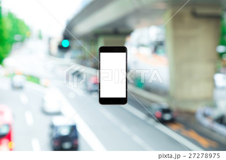 スマホ 携帯電話 スマートフォン 都市風景 東京 不動産イメージ スマホ 携帯電話 スマートフォン 都市風景 東京 不動産イメージ 27278975