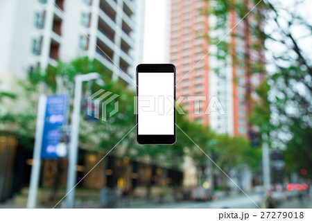 スマホ 携帯電話 スマートフォン 都市風景 東京 不動産イメージ スマホ 携帯電話 スマートフォン 都市風景 東京 不動産イメージ 27279018