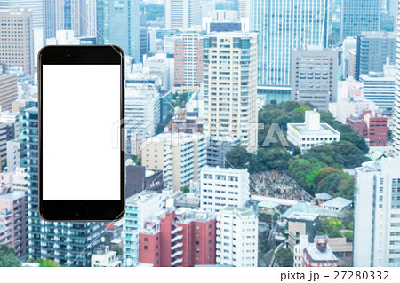 スマホ　携帯電話　スマートフォン　都市風景　東京　不動産イメージ 27280332