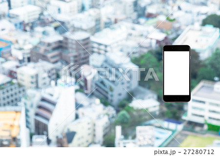 スマホ 携帯電話 スマートフォン 都市風景 東京 不動産イメージ スマホ 携帯電話 スマートフォン 都市風景 東京 不動産イメージ 27280712