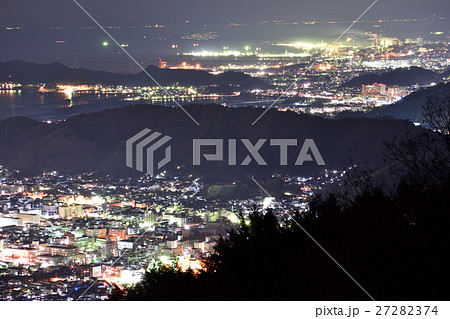 【和歌山県】 和歌山市、海南市 沿岸部の夜景 【和歌山県】 和歌山市、海南市 沿岸部の夜景 27282374