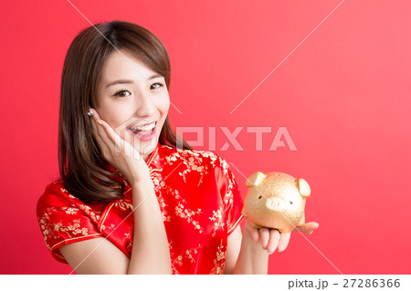 beauty woman wear cheongsam 27286366