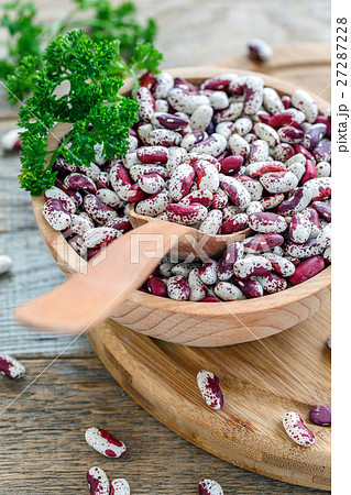 Spoon into a bowl with the dry motley beans. 27287228