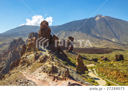 Roques de Garcia and El Teide Volcano, Spain 27289075