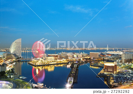 みなとみらい横浜とコスモクロック21の夜景 みなとみらい横浜とコスモクロック21の夜景 27292292