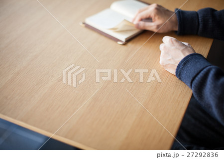 読書 読書 27292836
