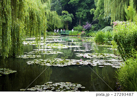 フランスジヴェルニー モネの庭の写真素材