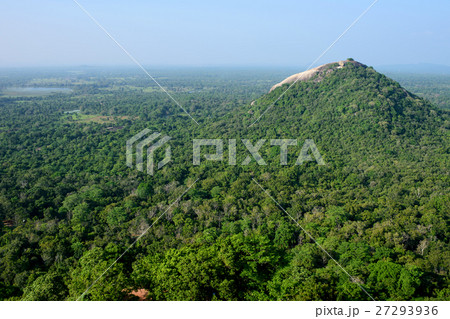シギリヤ・ロック頂上よりの眺望　スリランカ 27293936