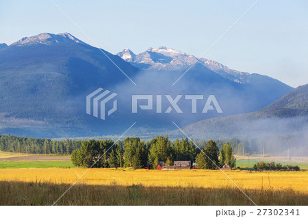 Mountains in Canada Mountains in Canada 27302341