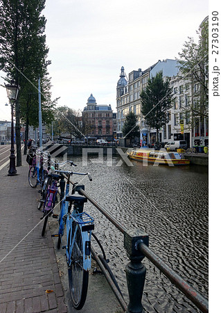 アムステルダム アムステルダム駅 運河 27303190