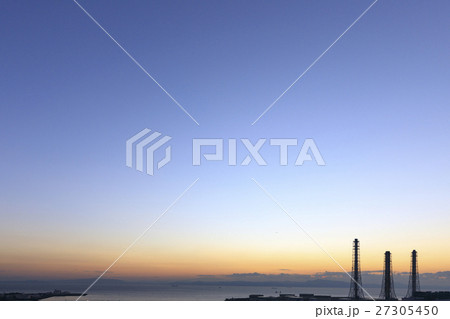 日の出前 27305450