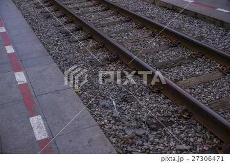 Train rails 27306471