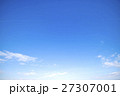青空　空　雲　冬の空　背景　背景素材　12月　コピースペース 27307001