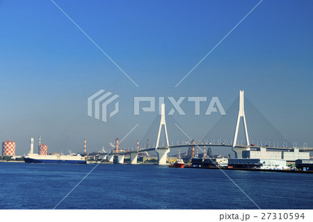 秋晴れの鶴見 27310594