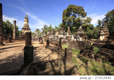 タイ国スコータイ県シーサッチャナライ歴史公園の遺跡ワット・チェディ・チェットテーオ タイ国スコータイ県シーサッチャナライ歴史公園の遺跡ワット・チェディ・チェットテーオ 27313440