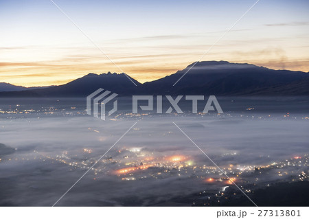 阿蘇山の雲海 27313801