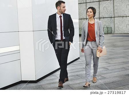 Business People Commuter Walking City Life Concept 27319817