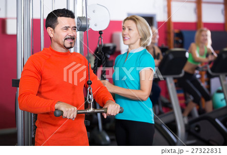 people weightlifting training in modern health club 27322831