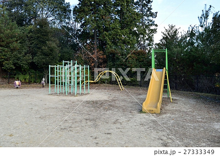 公園の遊具 公園の遊具 27333349