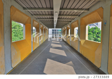 Pedestrian foot bridge at hk 27333889