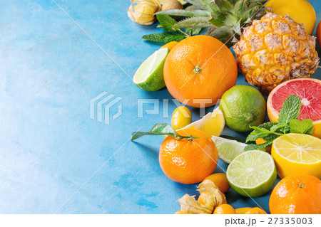Variety of citrus fruits Variety of citrus fruits 27335003