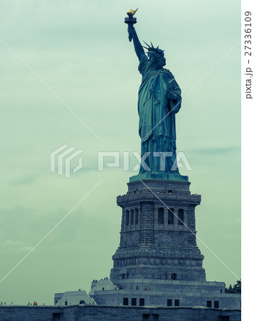 ニューヨーク・自由の女神像 27336109