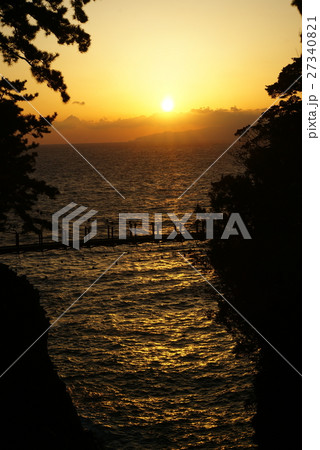 伊豆高原  門脇吊橋の朝陽 27340821