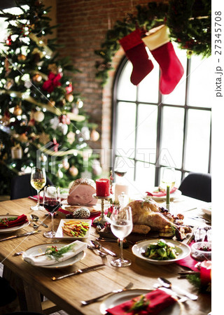 Family Together Christmas Celebration Concept Family Together Christmas Celebration Concept 27345708
