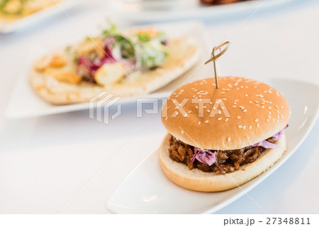 burger burger 27348811