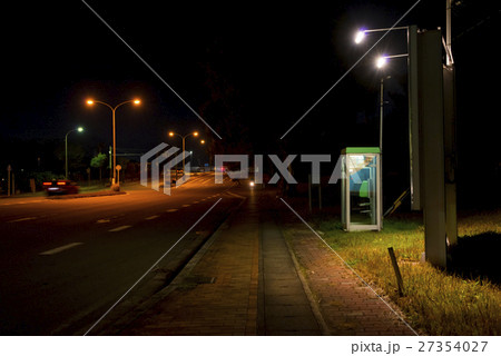 夜の公衆電話 夜の公衆電話 27354027